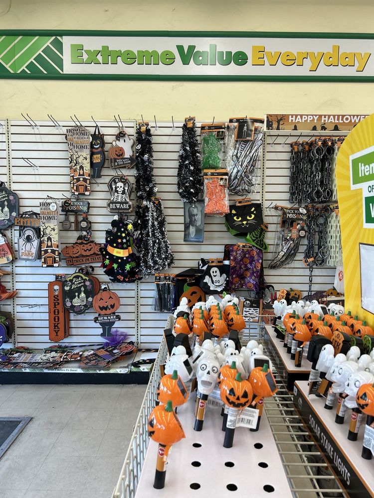 DOLLAR TREE Updated October 2024 39 Photos & 21 Reviews 3015 W