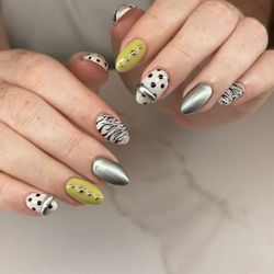 Dara Studio Nail Art - Sculpture gel nails. Hard gel nails. Over lay gel nails.Fun nail design. Nail design for Fall