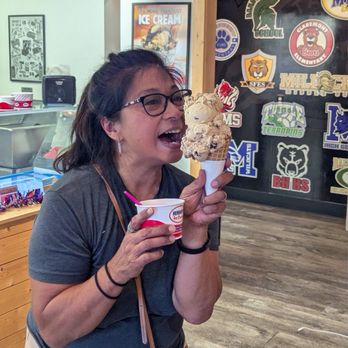 Catawba Creamery - My two scoops of ice cream - Ice Cream & Frozen Yogurt Near Me - Catawba, North Carolina Catawba Creamery - My two scoops of ice cream - Ice Cream & Frozen Yogurt Near Me - Catawba, North Carolina