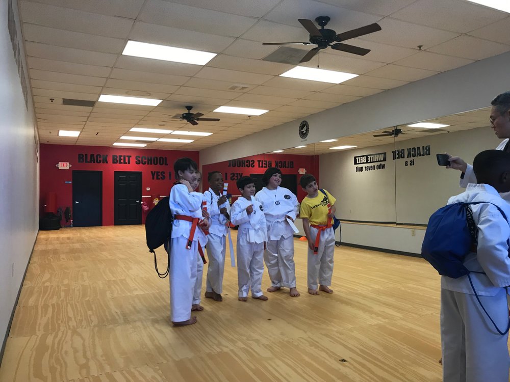 Taekwondo Center Logo