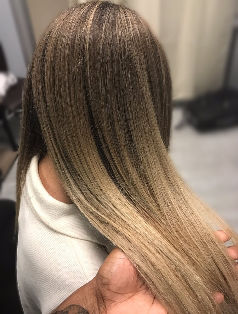 HUES by Gabrielle Logo