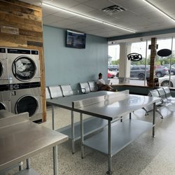 So Fresh N So Clean Laundromat - TV