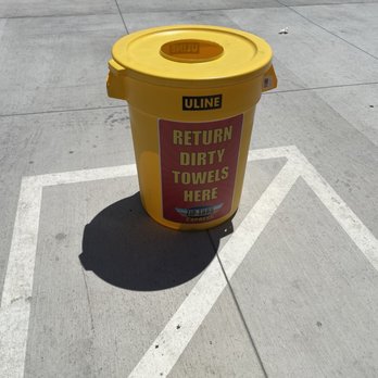 Zip Thru Express - Towels provided - Car Wash Near Me - Brentwood, California