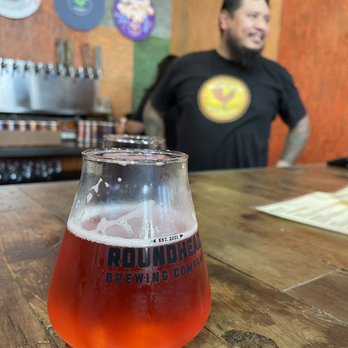 Roundhead Brewing - Beers are great, pizza is good. Place is cool. - Breweries Near Me - Boston, Massachusetts