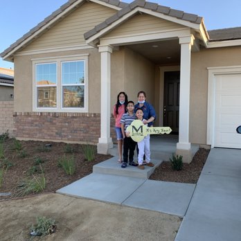 Marro Real Estate - Key time with the new house! - Real Estate Agents Near Me - Palmdale, California Marro Real Estate - Key time with the new house! - Real Estate Agents Near Me - Palmdale, California