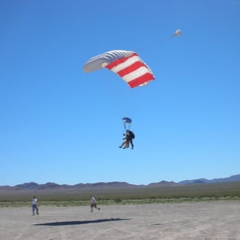 Sin City Skydiving - My friend landing - Skydiving Near Me - Jean, Nevada