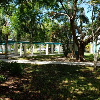 Avocado Elementary School - Courtyard - Elementary Schools Near Me - Homestead, Florida