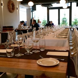 Dekant WineBar & Restaurant - Wnetrze