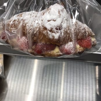 Paris Baguette - Fresh Strawberry treat - Desserts Near Me - Mesa, Arizona