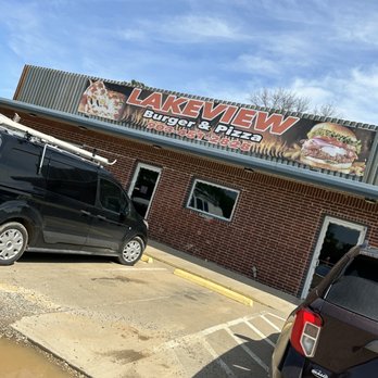 Lakeview Burger - two vans parked in front of a restaurant - Pizza Near Me - Mabank, Texas
