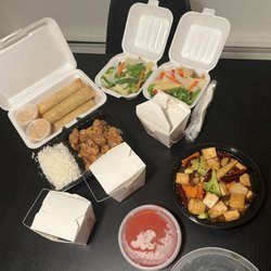 Thai Gourmet - Spring roll, hunan tofu, sesame tofu