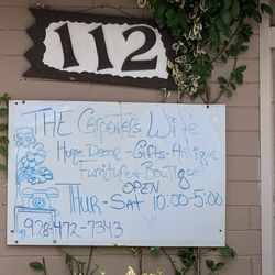 Sandra's Boutique - Hours