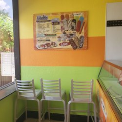 El Kiosko 24 - Not sure why the chairs are like this..