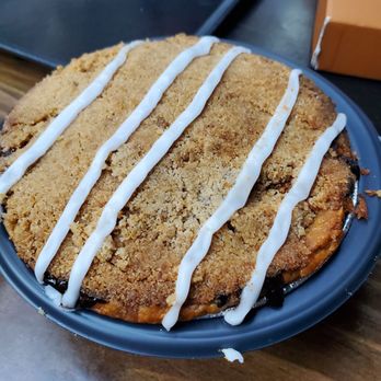 Three Broomsticks at Universal Studios Hollywood - Freshly Baked Apple Pie $6.99 (4/5) - British Near Me - Universal City, California Three Broomsticks at Universal Studios Hollywood - Freshly Baked Apple Pie $6.99 (4/5) - British Near Me - Universal City, California