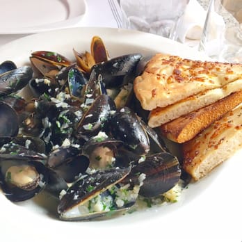 Off The Hook - Mussels in traditional sauce - Seafood Near Me - Warrendale, Pennsylvania Off The Hook - Mussels in traditional sauce - Seafood Near Me - Warrendale, Pennsylvania