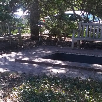 Lincoln Park - fire pit (?) and benches - Parks Near Me - Zionsville, Indiana