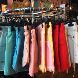 Foxhole - Ils ont des trop beaux shorts levi's!