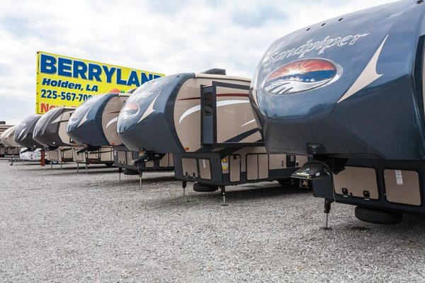 BERRYLAND CAMPERS HOLDEN - Updated February 2026 - 20 Photos - 27030 ...