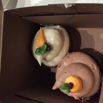 The Copper Hen - Carrot Cake and Pumpkin Spice Cupcakes, really good! - New American Near Me - Minneapolis, Minnesota The Copper Hen - Carrot Cake and Pumpkin Spice Cupcakes, really good! - New American Near Me - Minneapolis, Minnesota