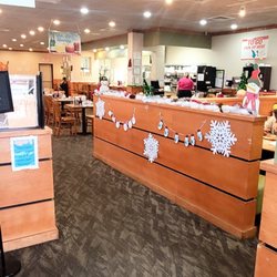Jimmy's Egg - 12/1/23 Nice looking inviting counter some more booths off to the right not seen near the bathroom hallway