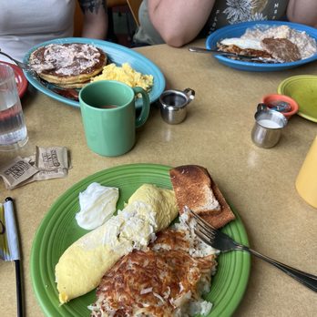 Geraldine's Counter - American Near Me - Seattle, Washington