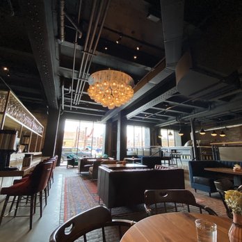 Crossroads Hotel - Hotels Near Me - Kansas City, Missouri