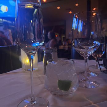 Piero's Italian Cuisine - Astoria Moscato , Italy - Italian Near Me - Las Vegas, Nevada Piero's Italian Cuisine - Astoria Moscato , Italy - Italian Near Me - Las Vegas, Nevada
