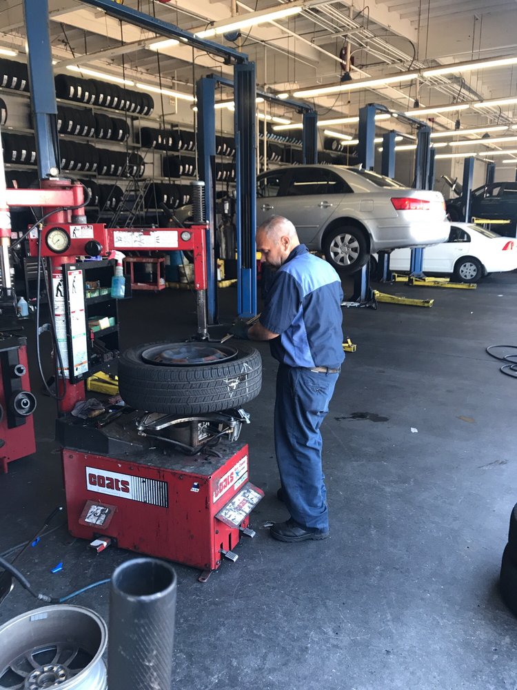 EXPRESS TIRE AUTO SERVICE CENTERS CLOSED 21 Photos & 259 Reviews Auto Repair 1011 Grand