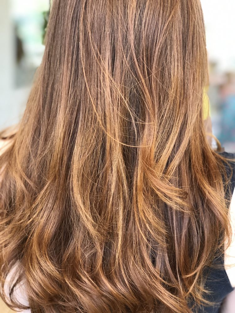 Margot Chandler Logo