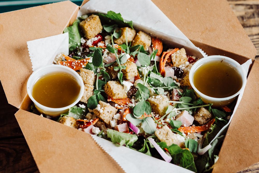Locals Food Hub & Pizza Pub