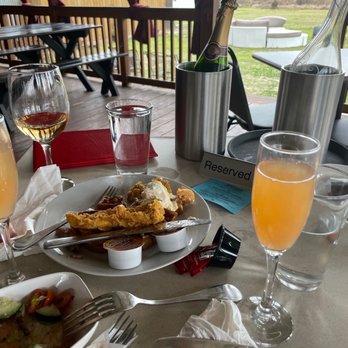 Elm & Magnolia - Perfect weather for this patio! - Pizza Near Me - Spring, Texas