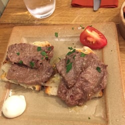 La Bodega - Filet steak on bread