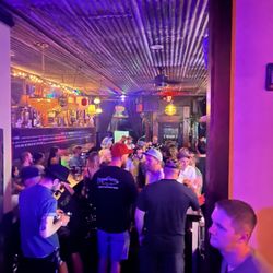 Moco Game Room & Hot Dog Bar - Big crowd for Halfloves show!