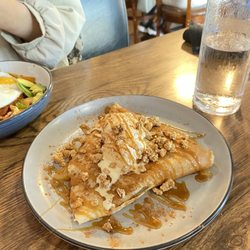 The Pig and The Hen - Apple pie crepe