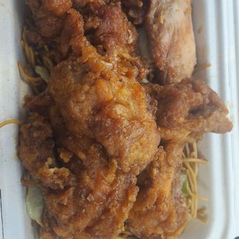 Honolulu Kitchen - 1 entree plate: garlic chicken and chow mein - Chinese Near Me - Waipahu, Hawaii Honolulu Kitchen - 1 entree plate: garlic chicken and chow mein - Chinese Near Me - Waipahu, Hawaii
