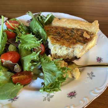 The Mug Cafe - Bacon Quiche - Cafes Near Me - Mount Pocono, Pennsylvania