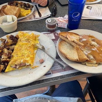 The Olde Theater Diner - Western w banana pancake. - Diners Near Me - Coventry, Rhode Island