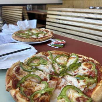 Singas Famous Pizza - Pizza Near Me - Hicksville, New York Singas Famous Pizza - Pizza Near Me - Hicksville, New York
