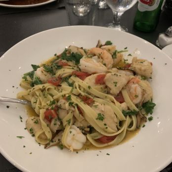 Monica's Cafe Restaurant - Italian Near Me - Pompton Lakes, New Jersey