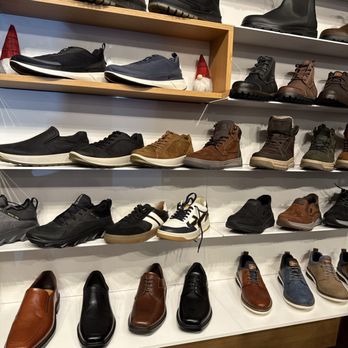 Lark Shoes - Shoes - Shoe Stores Near Me - Napa, California