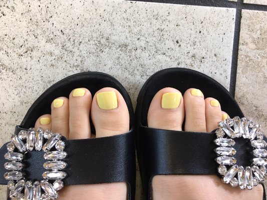 Bom Nail & Spa by null