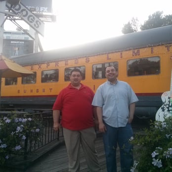 Carney's Restaurant - Me n El ChimiChango! - Burgers Near Me - Los Angeles, California