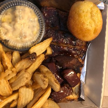 FAMOUS DAVES - Updated January 2026 - 3945 2nd St S, St. Cloud ...