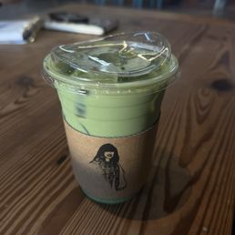 Iced banana matcha latte 10/10 Iced banana matcha latte 10/10