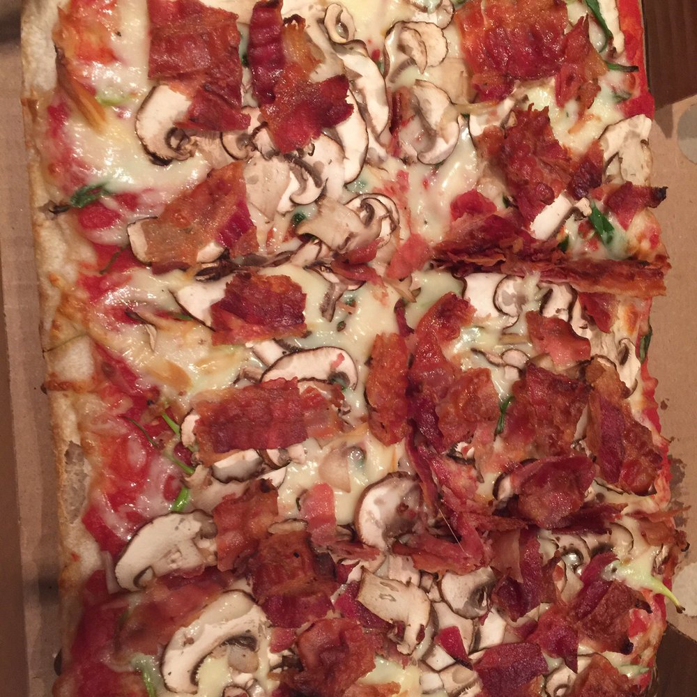 Levetto Aurora - Affumicatto - Pizza Near Me - Aurora, Ontario Levetto Aurora - Affumicatto - Pizza Near Me - Aurora, Ontario