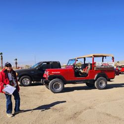 Red Jeep Tours by Desert Adventures