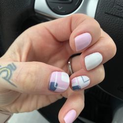 Studio Monroe - Nails by Ellie
