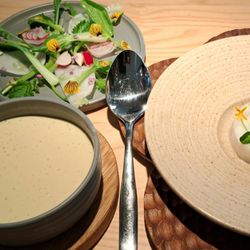 Kaskis - Poached pike perch, spring vegetables, potatoes (under foam). 2025 05 01. M1. 242.