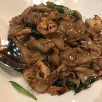 BKNY Thai Restaurant - Pad See Ew - Thai Near Me - Bayside, New York