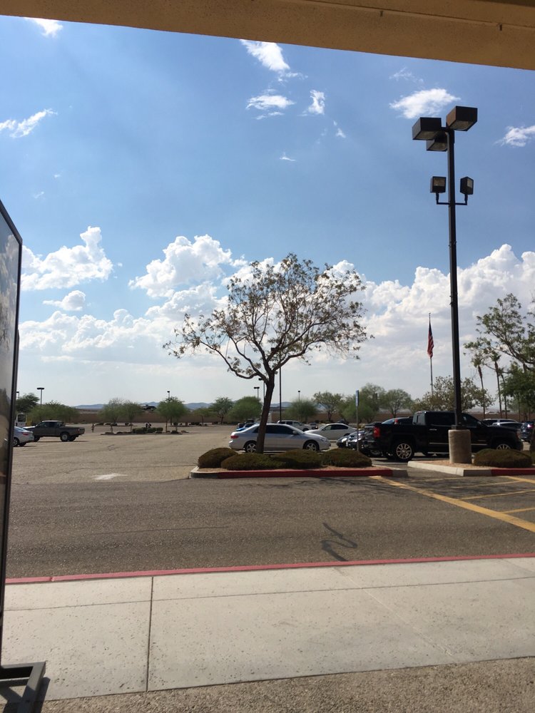 LOFT OUTLET Updated October 2024 2796 Tanger Way, Barstow